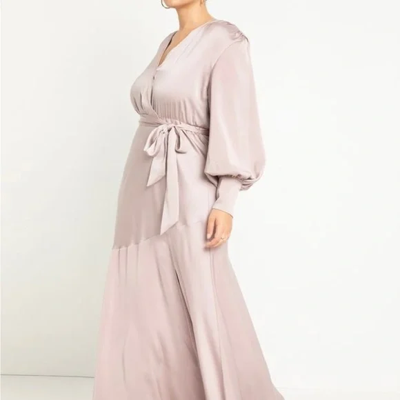 MAXI DRESS 👗 NWT - Picture 2 of 5